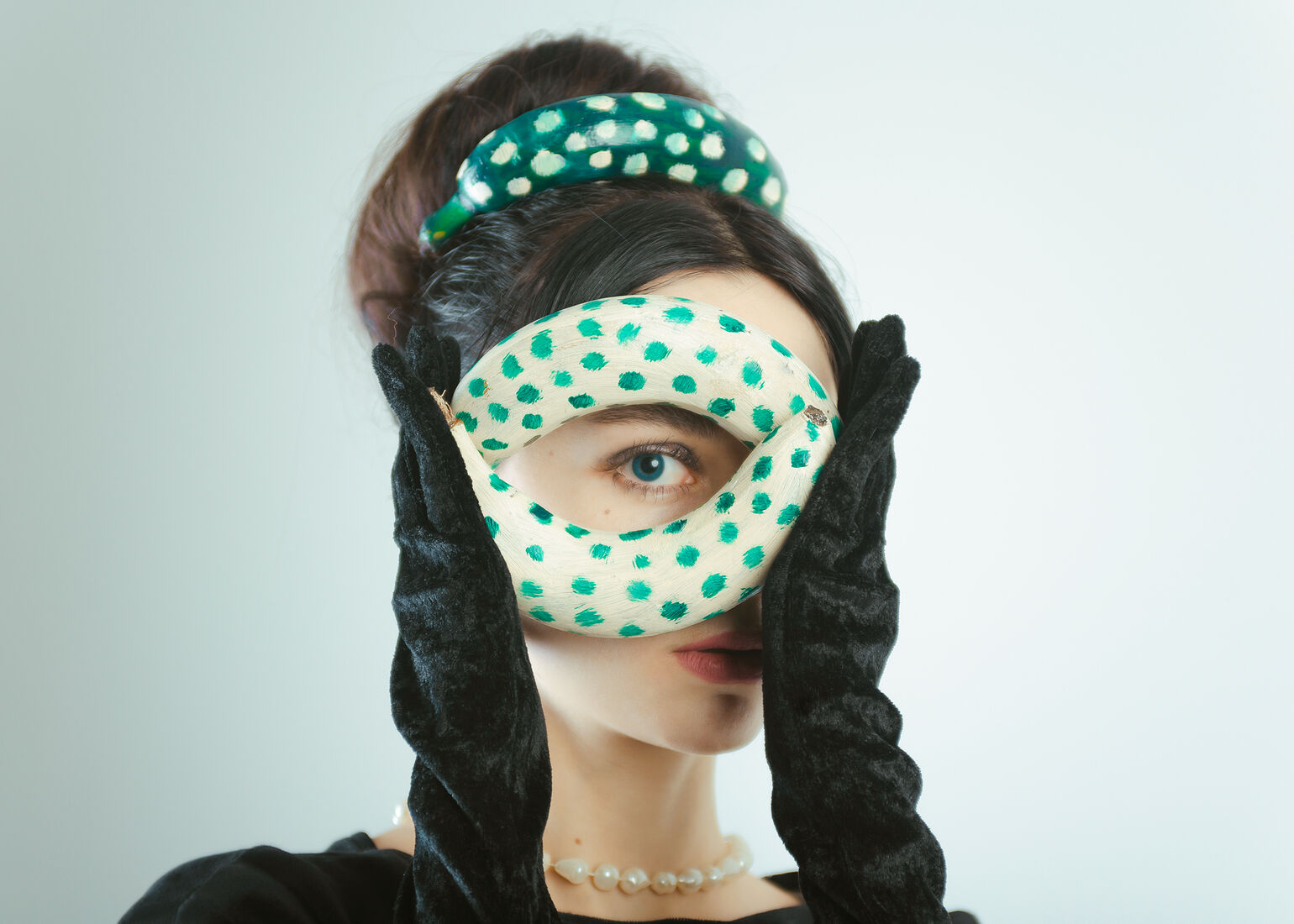 Olga Dyakina is a interdisciplinary artist. Portraits. Untitled