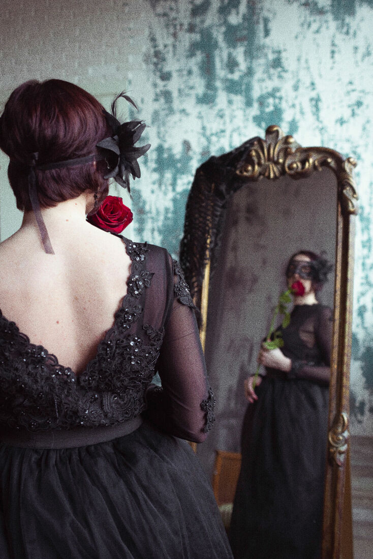 Olga Dyakina is a interdisciplinary artist. Portraits. Untitled